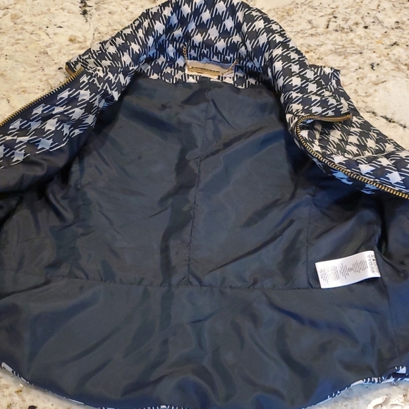 Michael Kors Blue And WhiteHoundstooth Puffer Vest - Picture 6 of 8